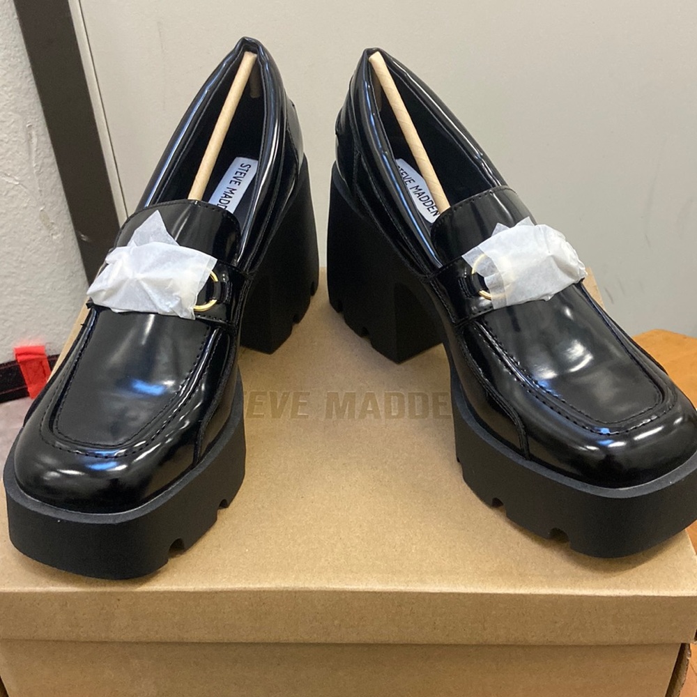 PENELOPE BLACK PATENT
